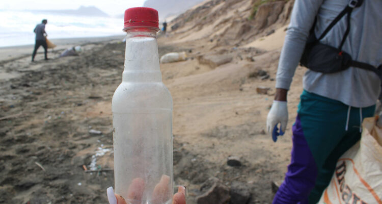 Inquinamento plastica Capo Verde
